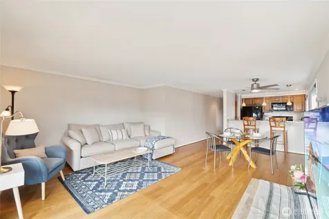 4222 Beach Drive SW Seattle WA 98116