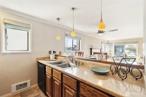 4222 Beach Drive SW Seattle WA 98116