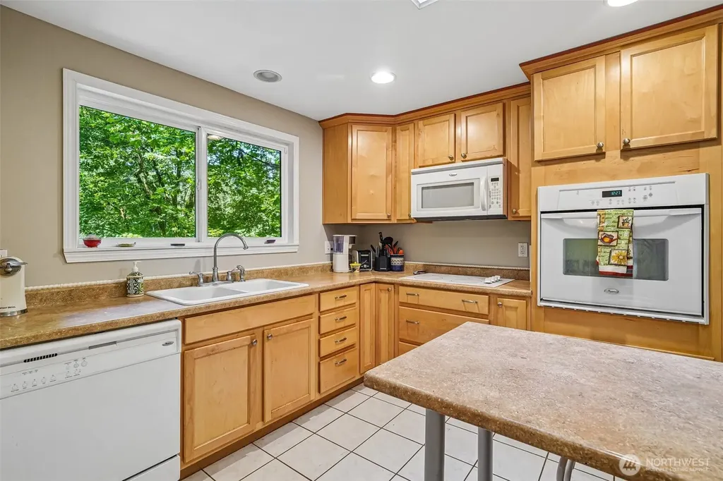 26301 SE 158th Street Issaquah WA 98027