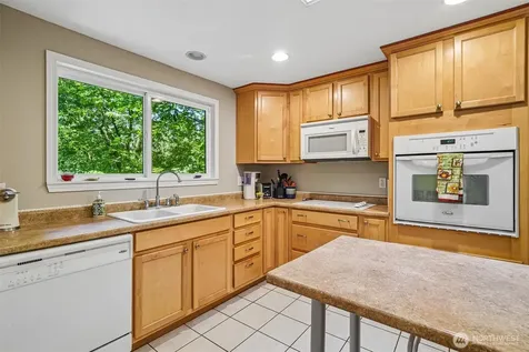 26301 SE 158th Street Issaquah WA 98027