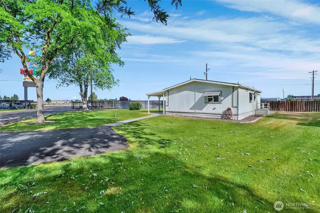 3131 W Wapato Drive Moses Lake WA 98837