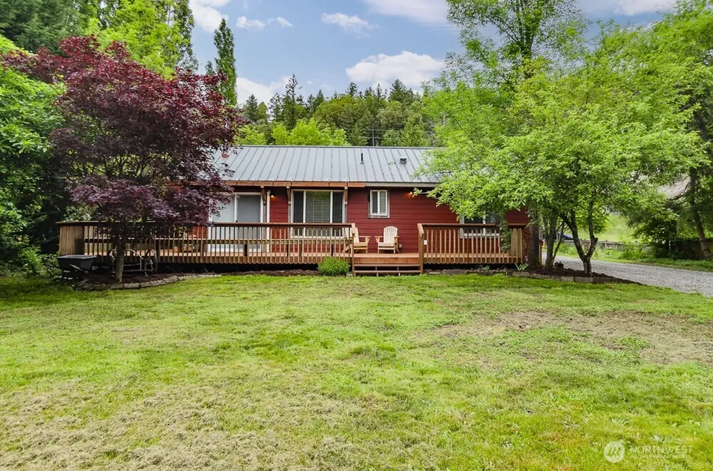 17631 Old Barn Road SE Yelm WA 98597
