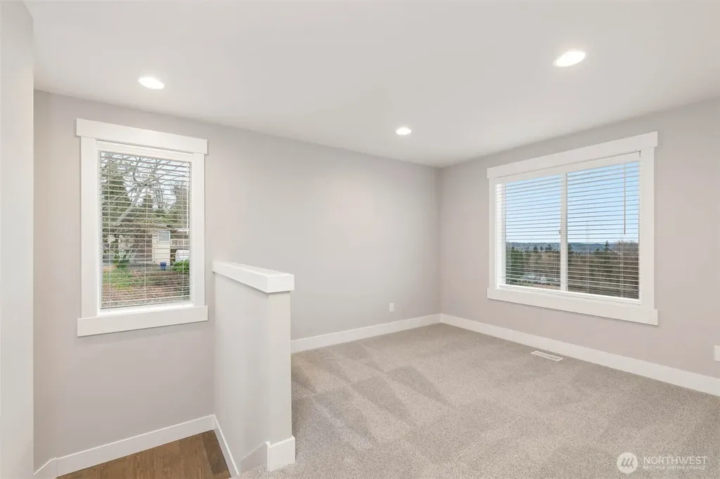 9513 38th Street E Edgewood WA 98371