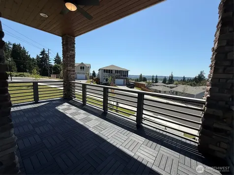 9513 38th Street E Edgewood WA 98371