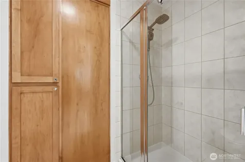 2607 Western Avenue Seattle WA 98121