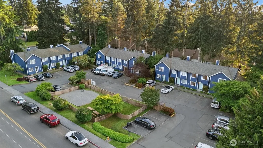 21904 56th Avenue W Mountlake Terrace WA 98043