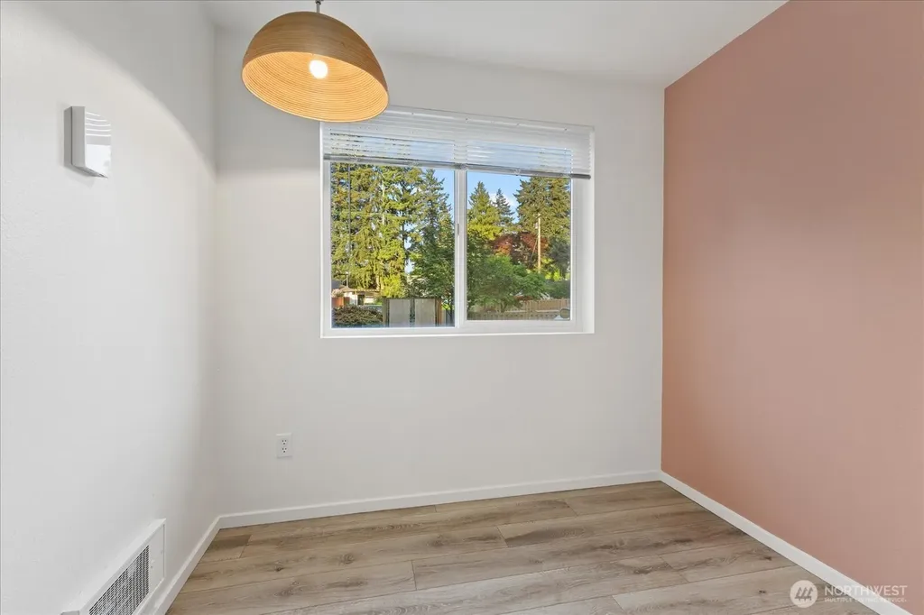 21904 56th Avenue W Mountlake Terrace WA 98043