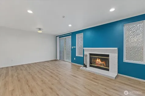 21904 56th Avenue W Mountlake Terrace WA 98043