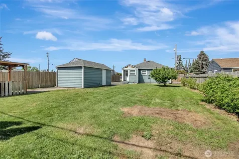 1608 9th Street Marysville WA 98270