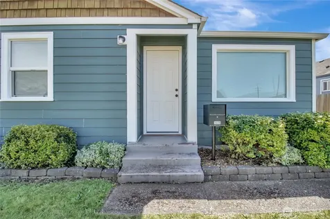1608 9th Street Marysville WA 98270