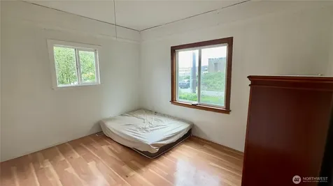 527 S Sullivan Street Seattle WA 98108
