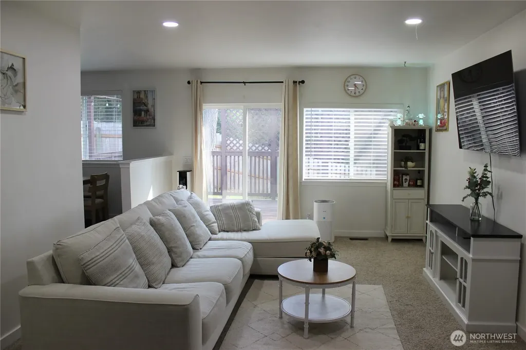 18817 SE 271st Place Covington WA 98042