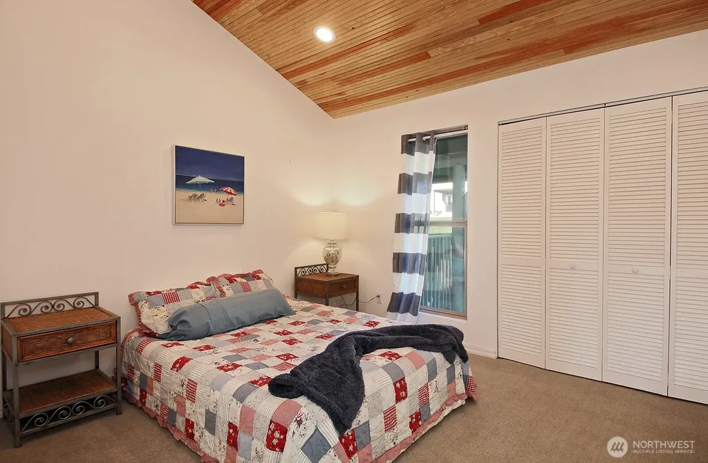 816 Old Beach Road Freeland WA 98249