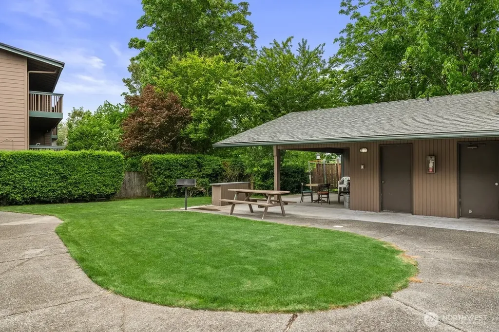 13702 37th Avenue S Tukwila WA 98168
