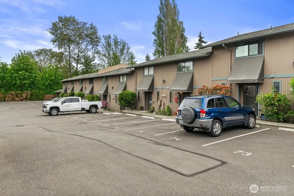 13702 37th Avenue S Tukwila WA 98168