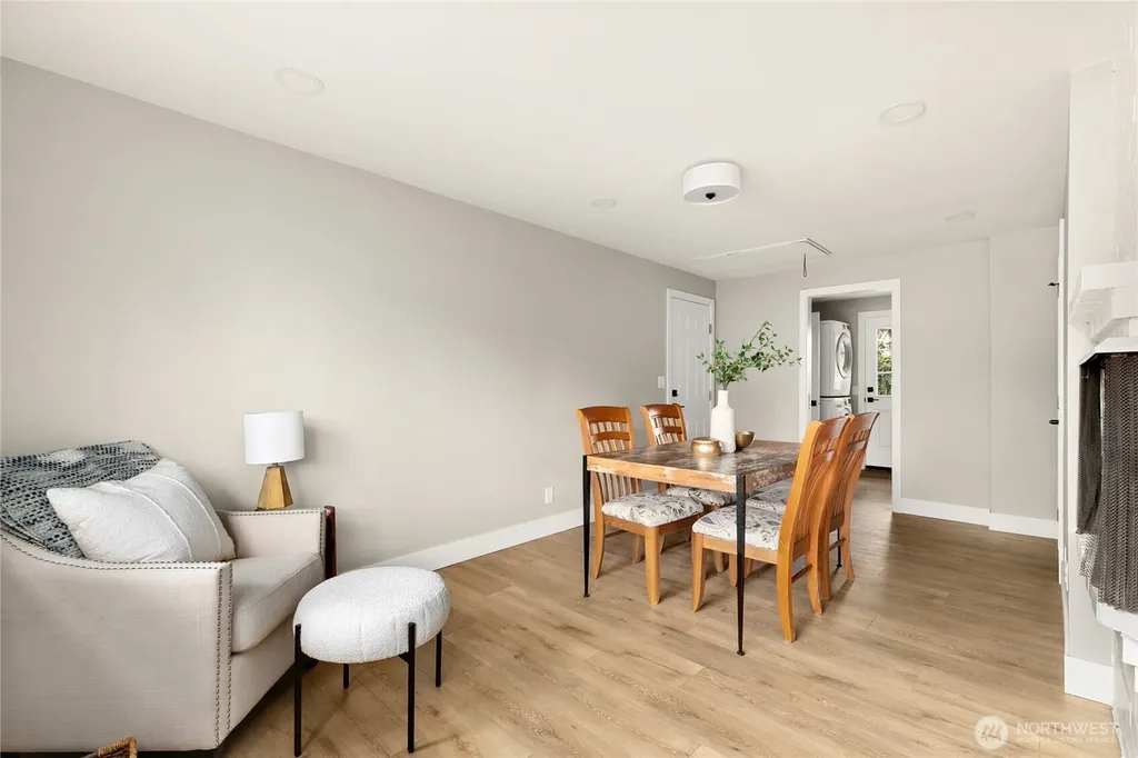 1402 N 136th Street Seattle WA 98133