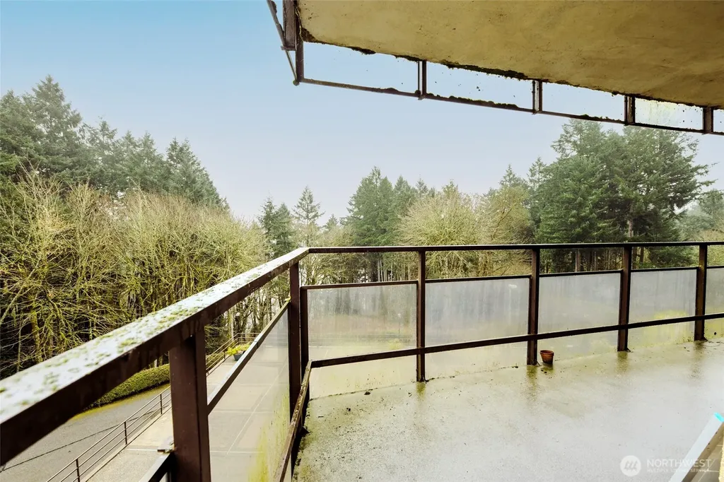 1910 Evergreen Park Drive SW Olympia WA 98502