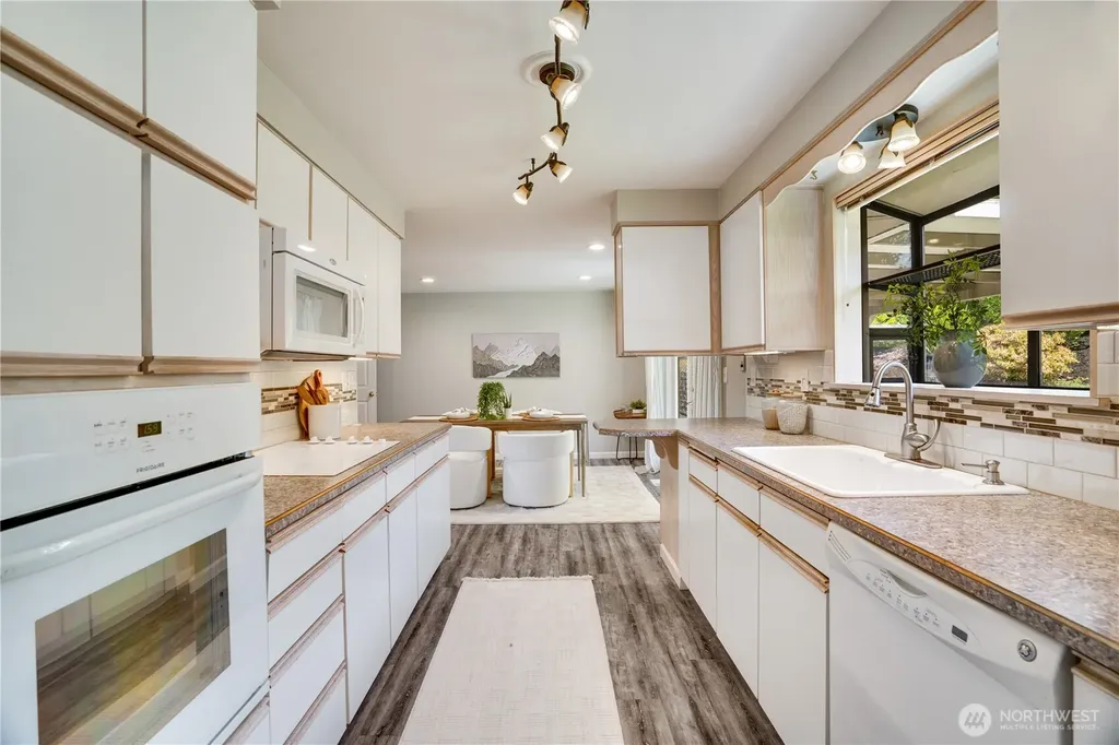8802 41st Street W University Place WA 98466