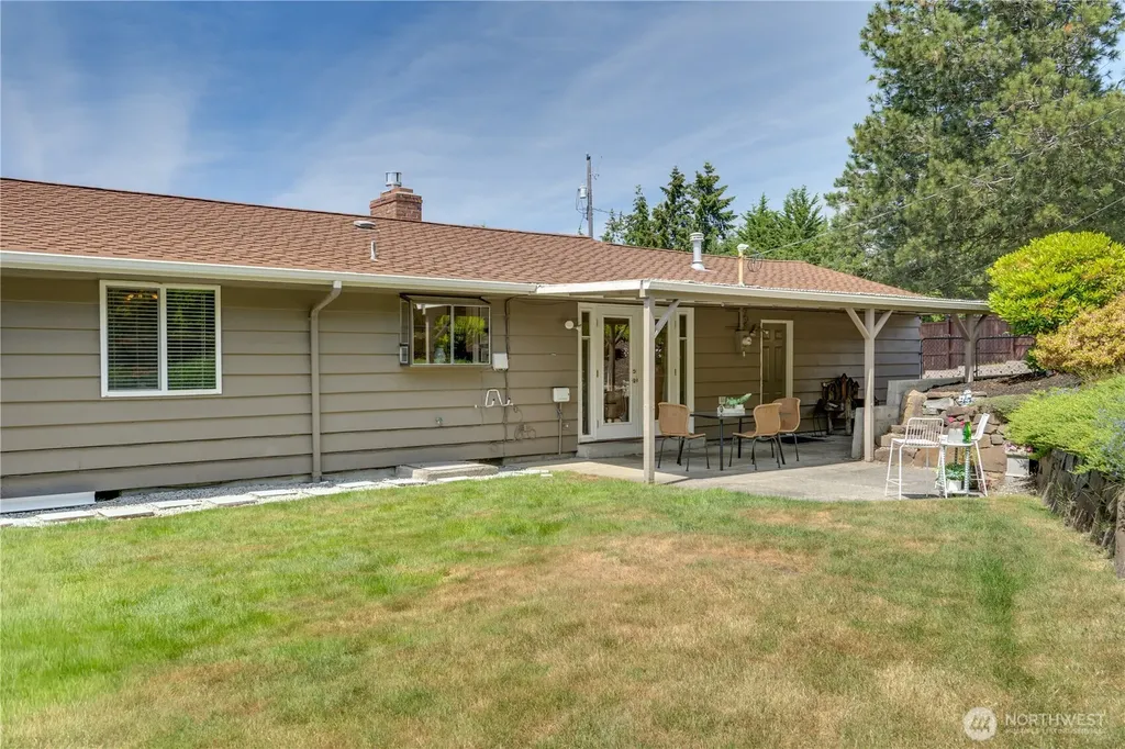 8802 41st Street W University Place WA 98466