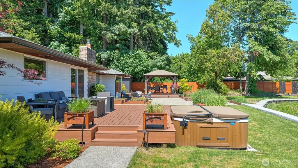 22010 34th Avenue S Seatac WA 98198