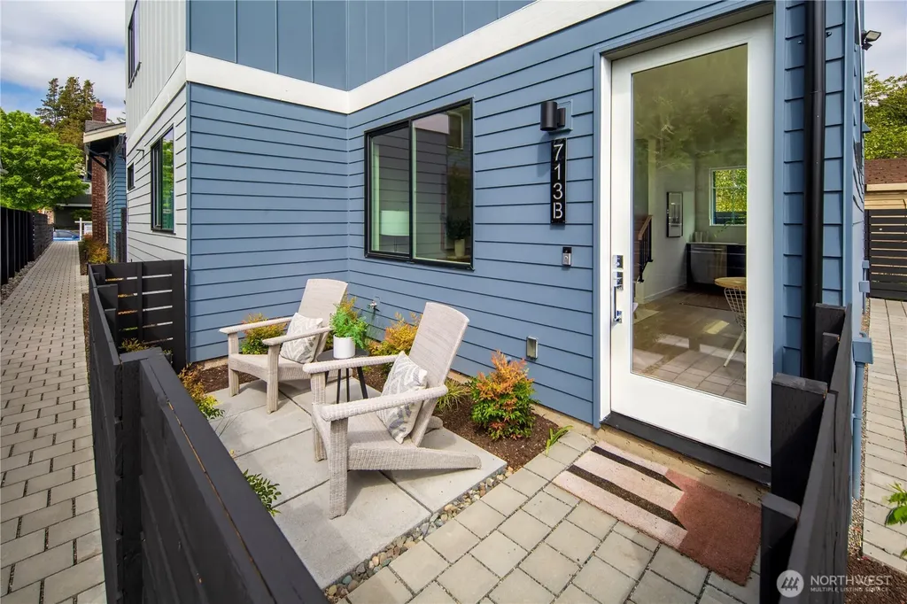 713 N 70th Street Seattle WA 98103