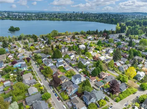 713 N 70th Street Seattle WA 98103