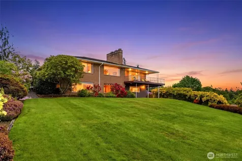 531 View Ridge Drive Everett WA 98203