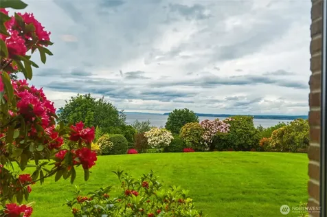 531 View Ridge Drive Everett WA 98203