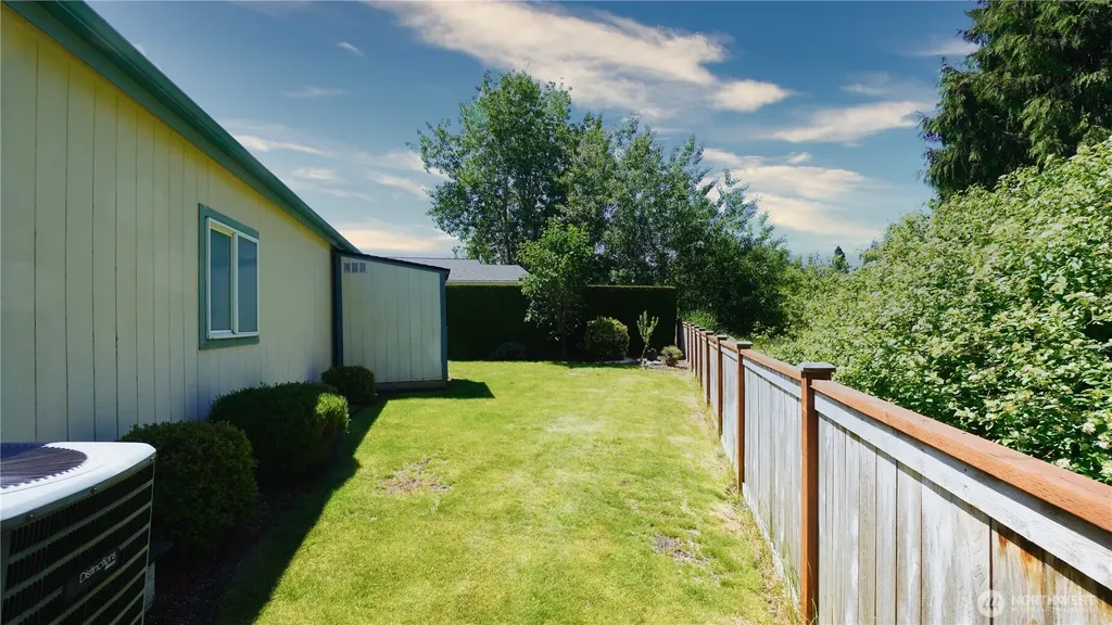 8806 60th Avenue E Puyallup WA 98371