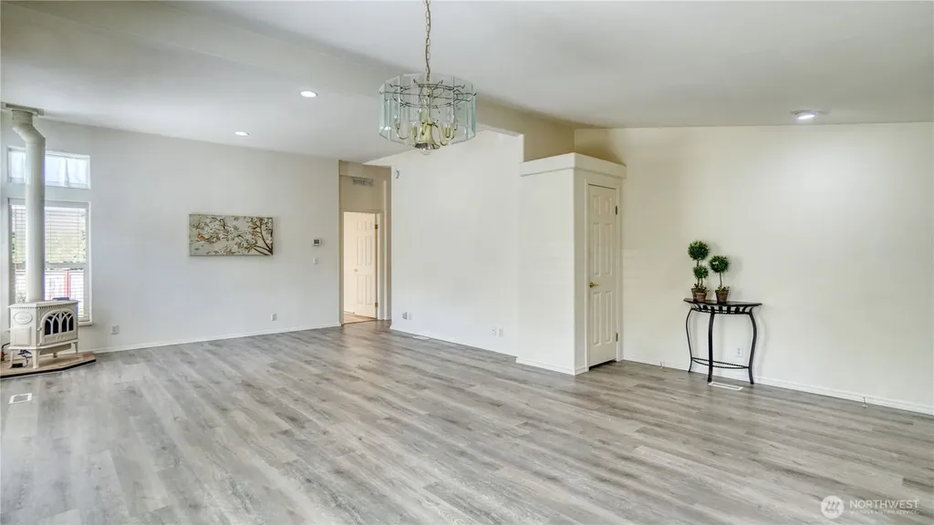8806 60th Avenue E Puyallup WA 98371