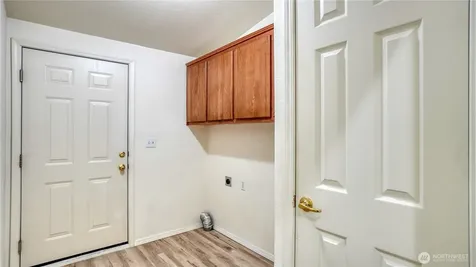 8806 60th Avenue E Puyallup WA 98371