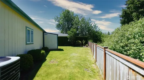 8806 60th Avenue E Puyallup WA 98371