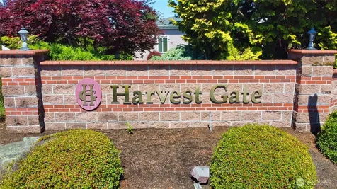 8806 60th Avenue E Puyallup WA 98371