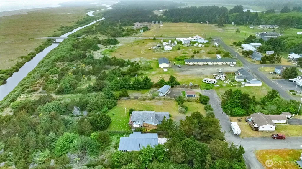 20 Haven Lane Copalis Beach WA 98535
