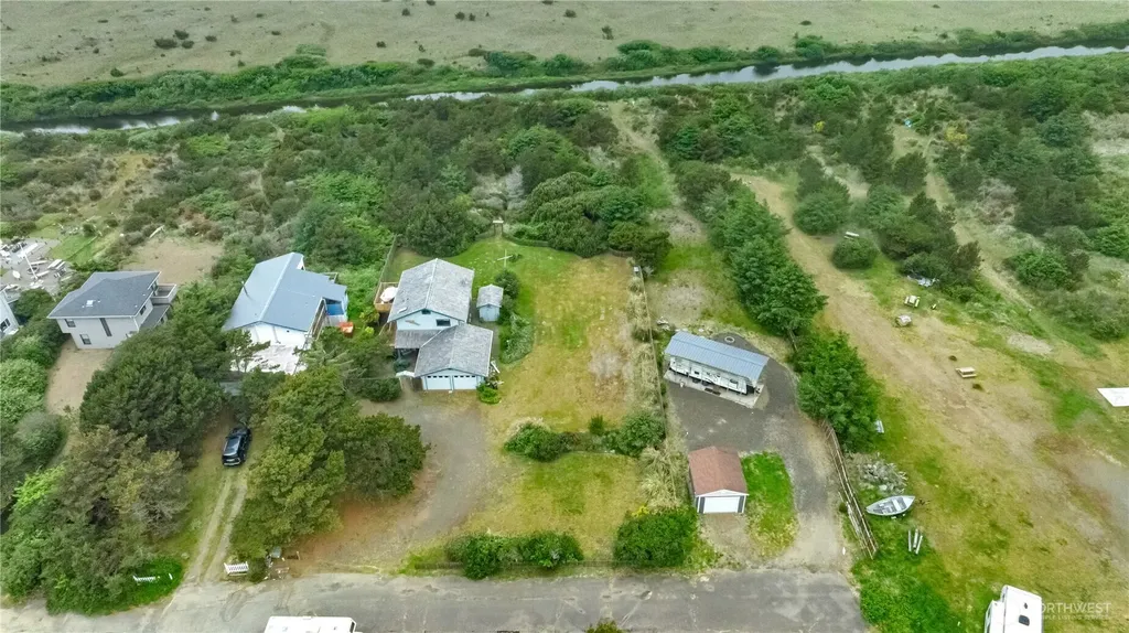 20 Haven Lane Copalis Beach WA 98535