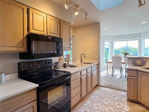 10834 NE 68th Street Kirkland WA 98033