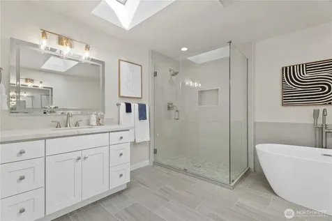 231 145th Place SE Bellevue WA 98007