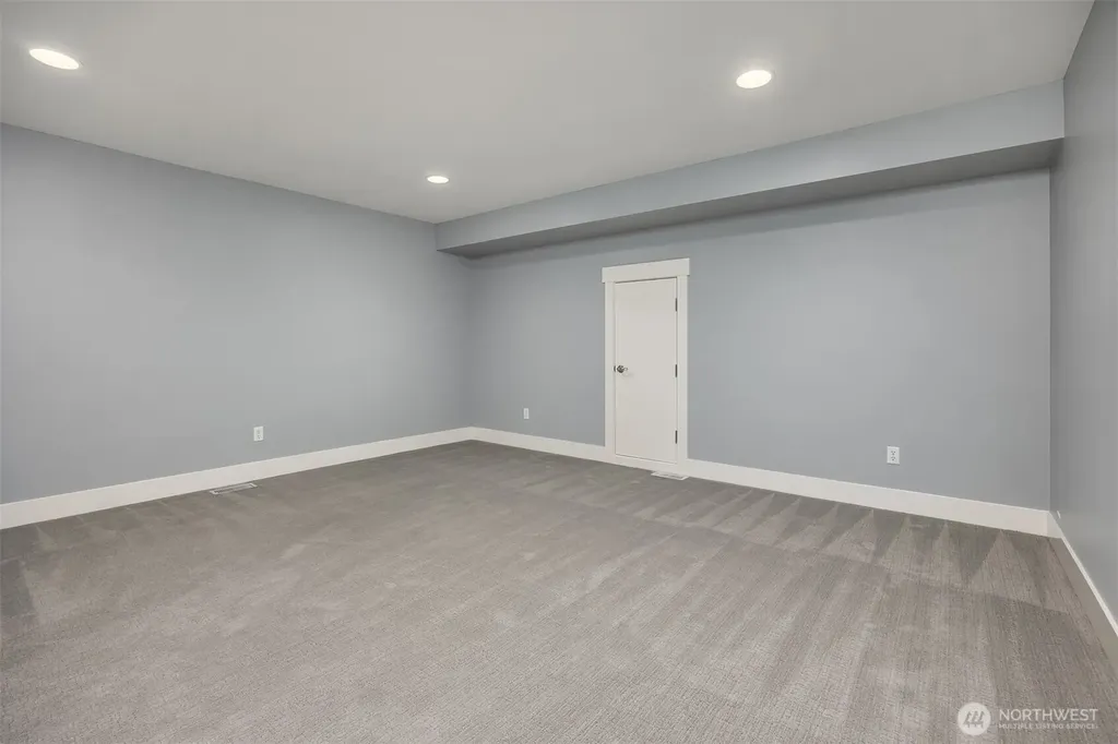 2989 NE Davis Loop Issaquah WA 98029