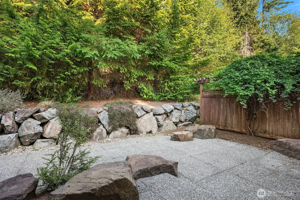 2989 NE Davis Loop Issaquah WA 98029