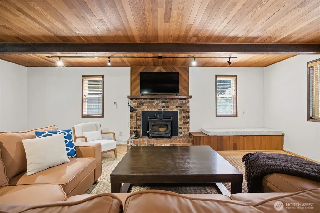 7375 Mt Baker Highway Deming WA 98244