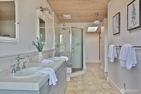 428 2nd Street Langley WA 98260
