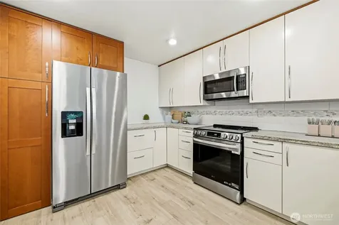 519 S 321st Street Federal Way WA 98003