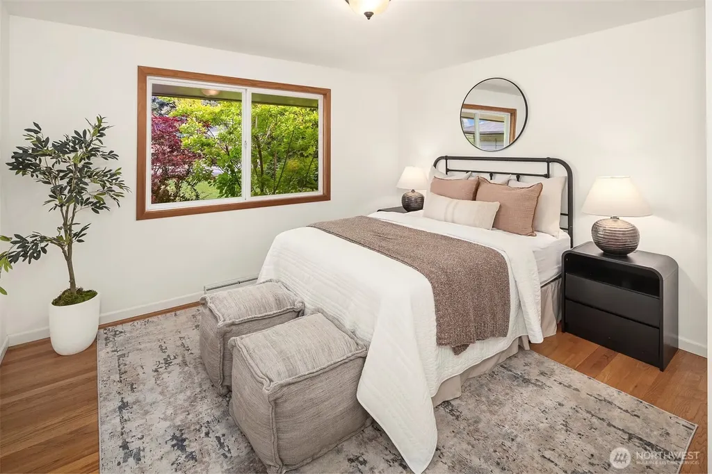 9712 SE 41st Mercer Island WA 98040