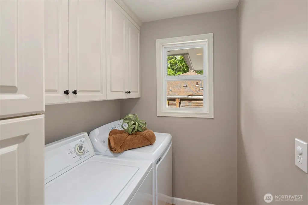 9712 SE 41st Mercer Island WA 98040