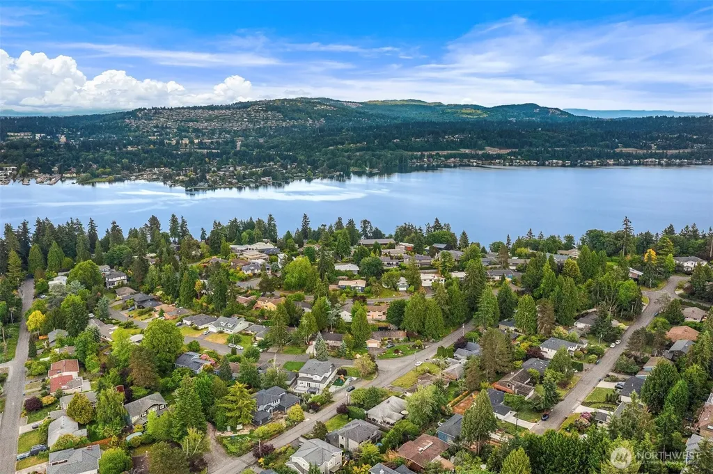 9712 SE 41st Mercer Island WA 98040