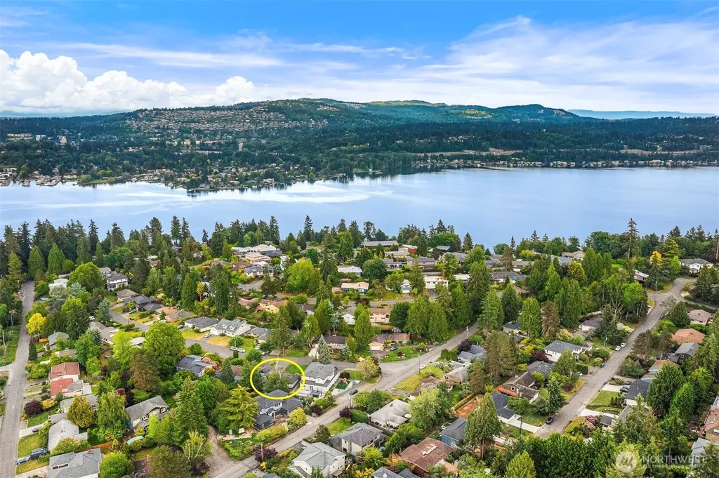9712 SE 41st Mercer Island WA 98040