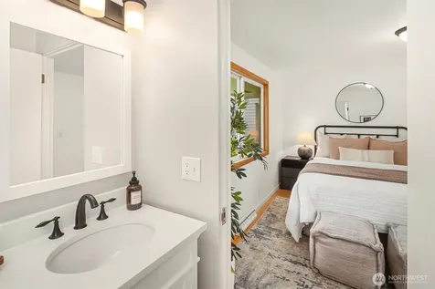 9712 SE 41st Mercer Island WA 98040