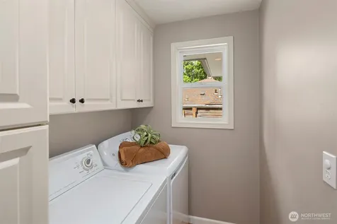 9712 SE 41st Mercer Island WA 98040