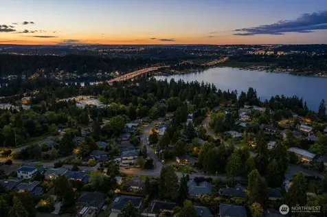 9712 SE 41st Mercer Island WA 98040
