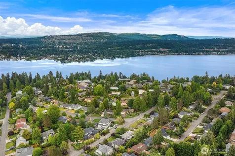 9712 SE 41st Mercer Island WA 98040